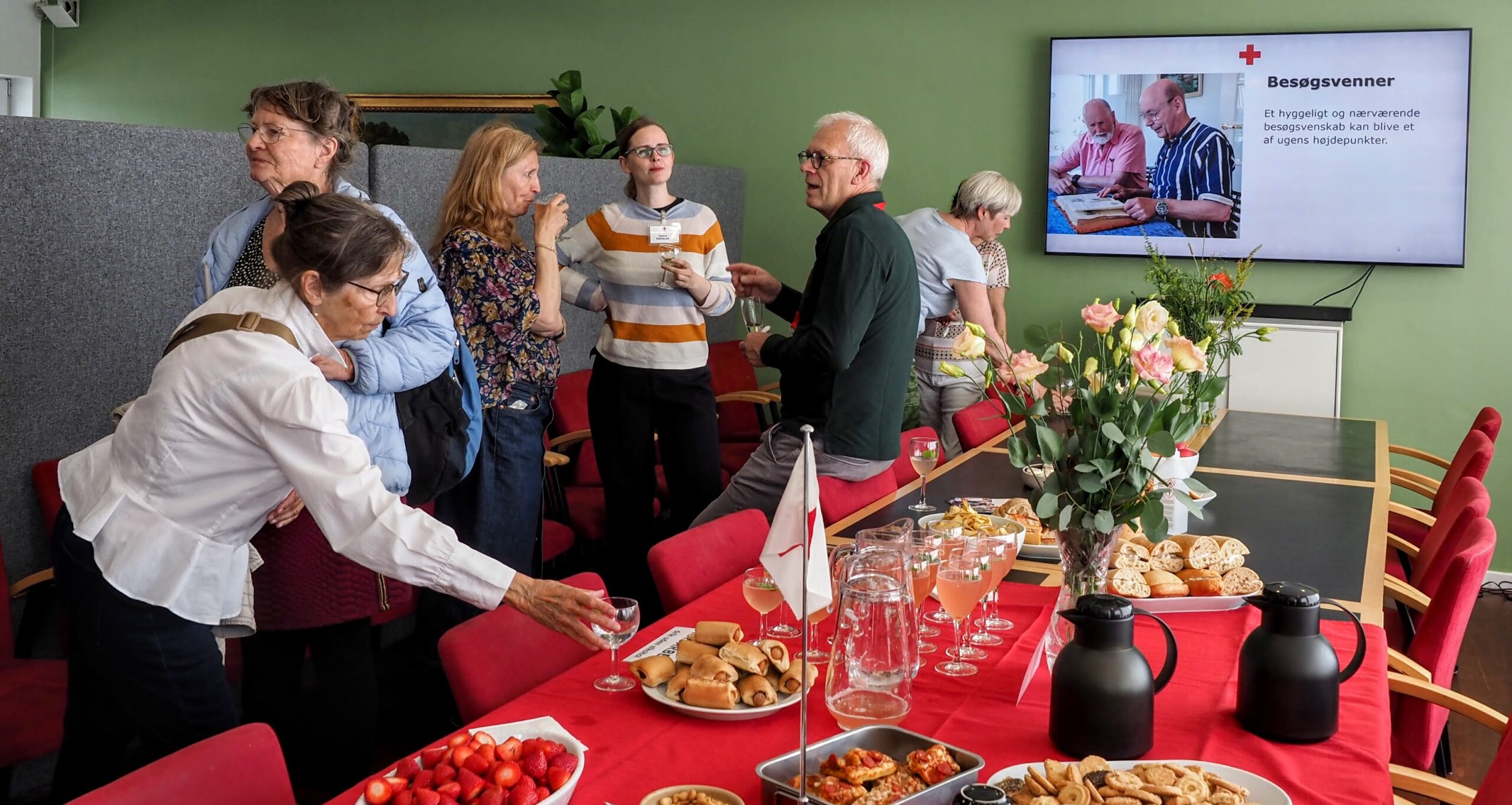 Reportage: Kom med til åbningen af Røde Kors Huset